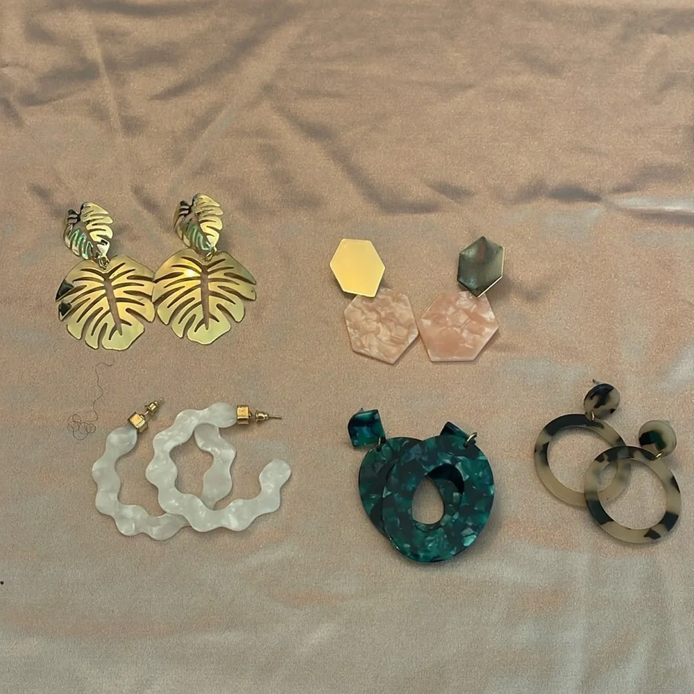 Five pairs of brand new lightweight earrings. Costume fun jewelry